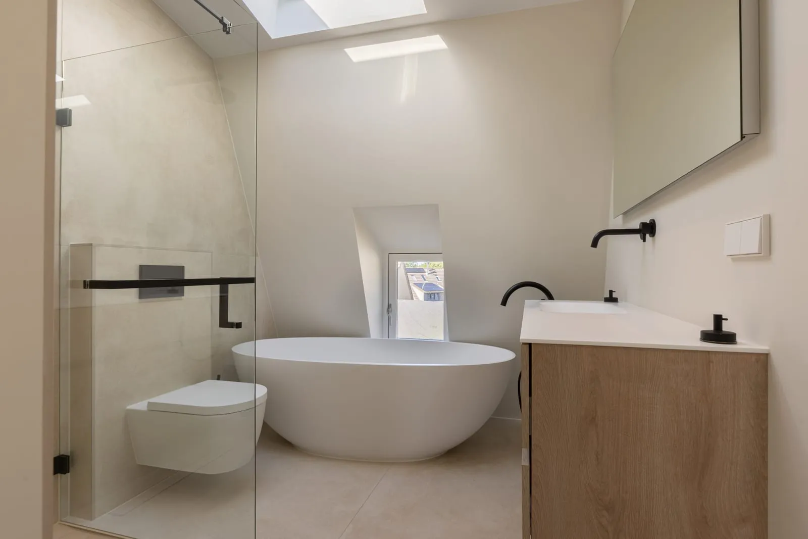 Herenhuis met glazen uitbouw