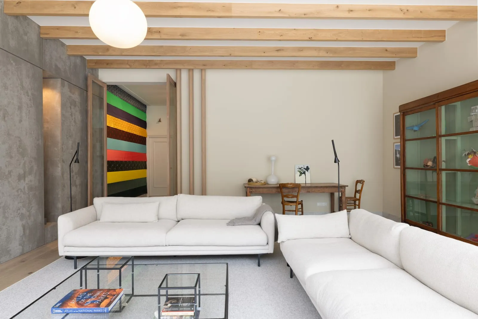 Villa met moderne aanbouw