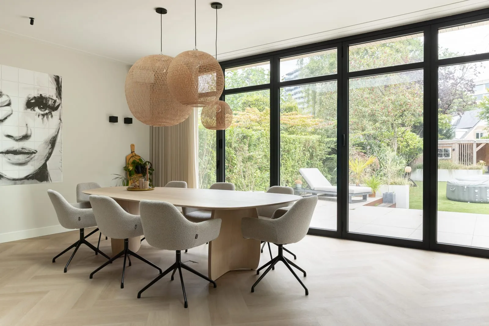 Jaren ’30 villa met strakke uitbouw