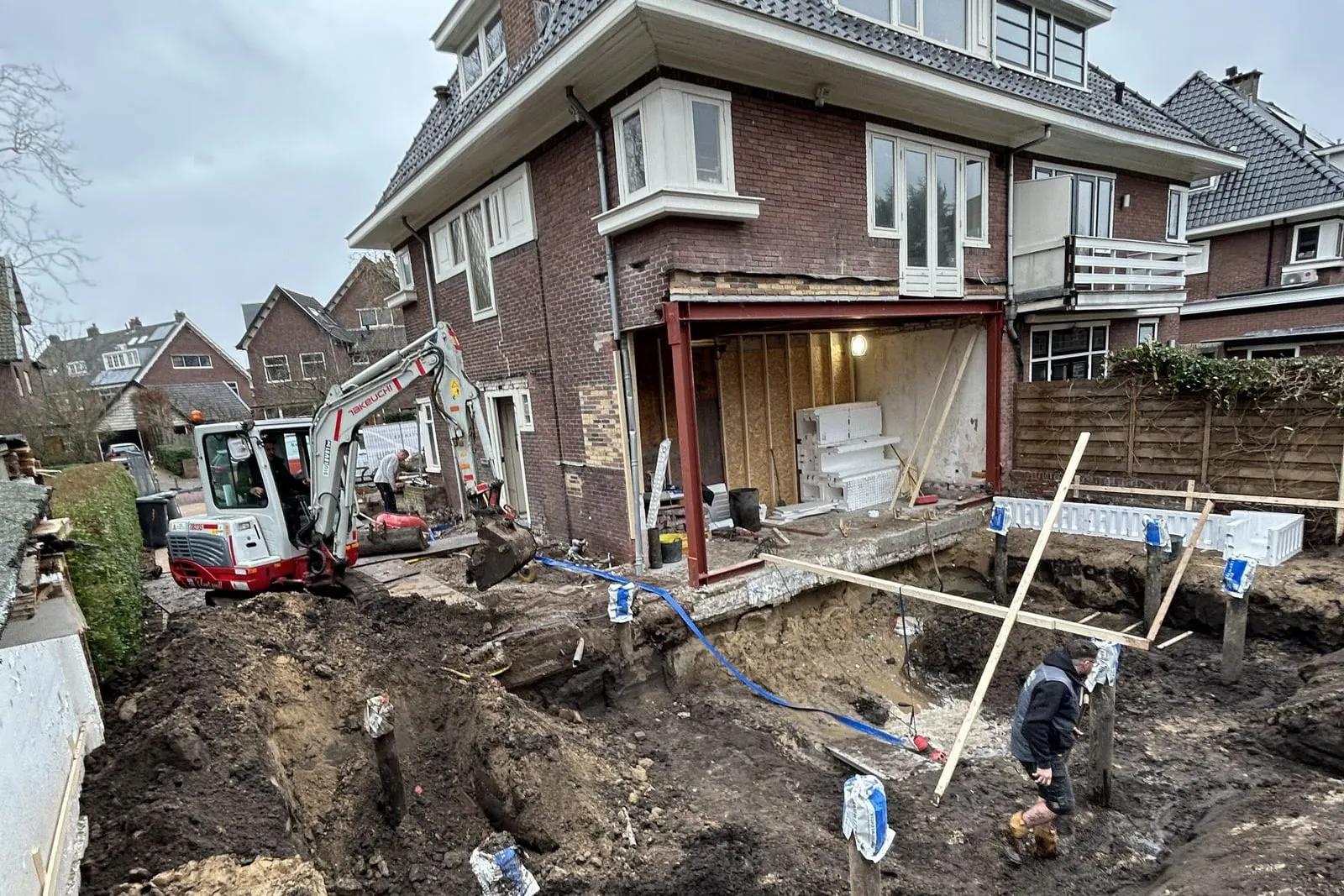 Voor: Jaren ’30 villa met strakke uitbouw
