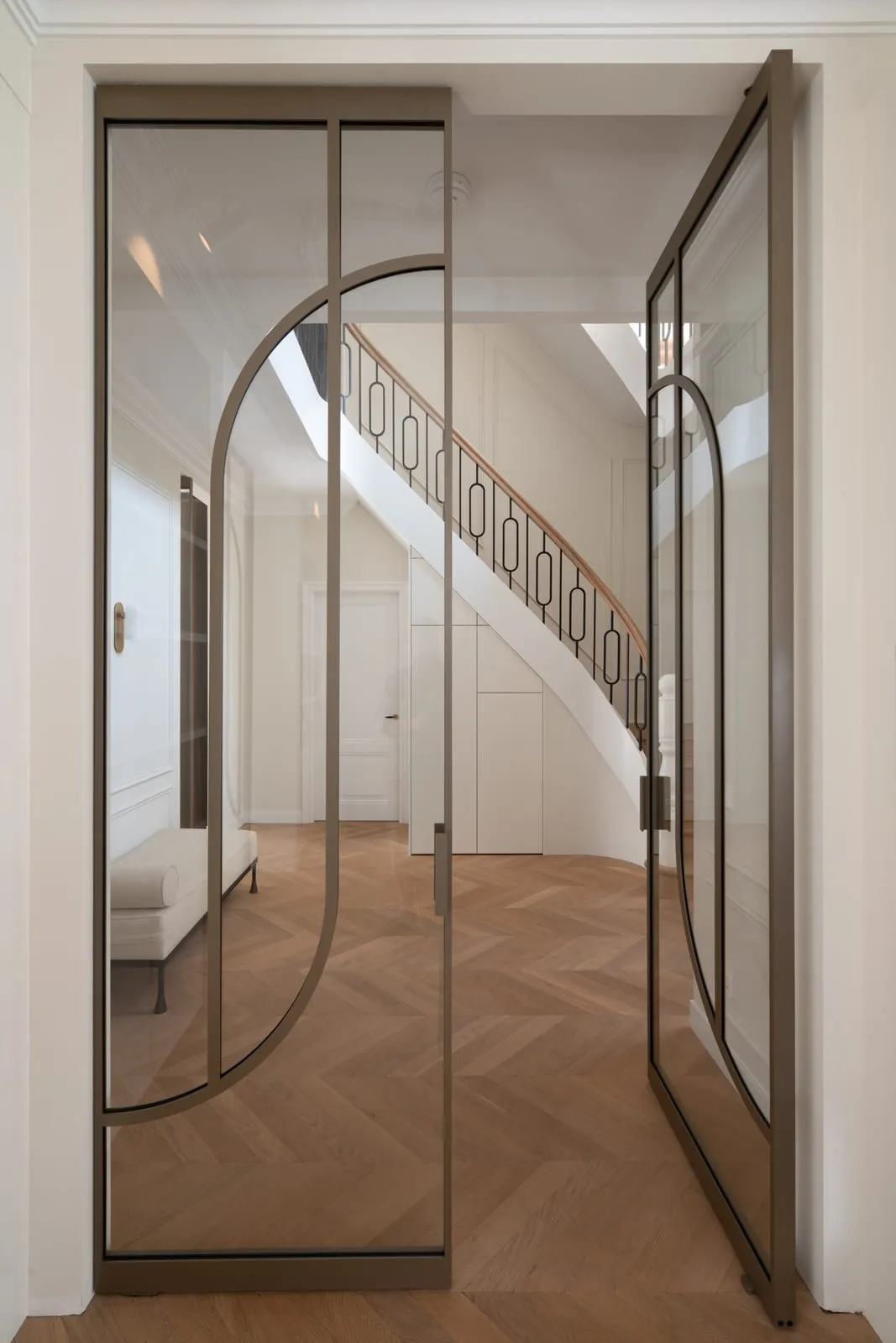 Villa met aanbouw en zwembad